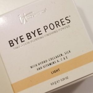 IT cosmetics bye bye pores finishing powder